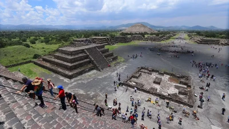 Xả súng tại khu du lịch Mexico, nhiều người thương vong