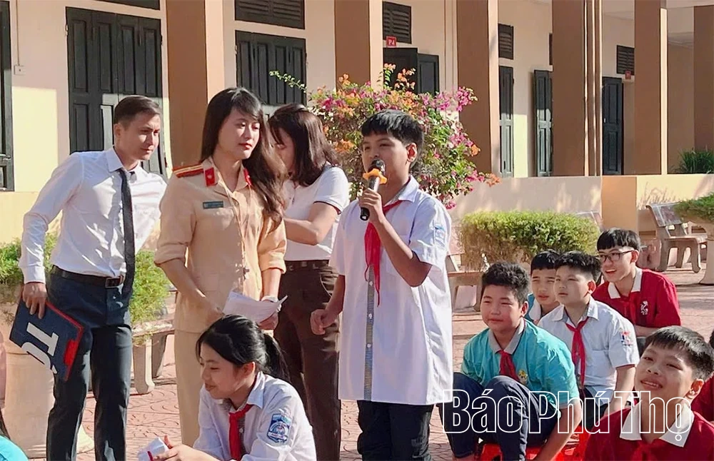 Giữ vững địa bàn, bảo đảm trật tự an toàn giao thông