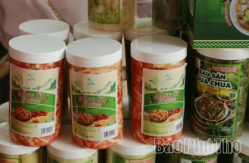 Đưa hương vị núi rừng về Giỗ Tổ