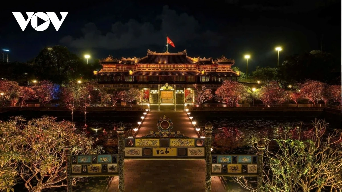 Huế mở cửa Đại Nội về đêm phục vụ khách mùa cao điểm