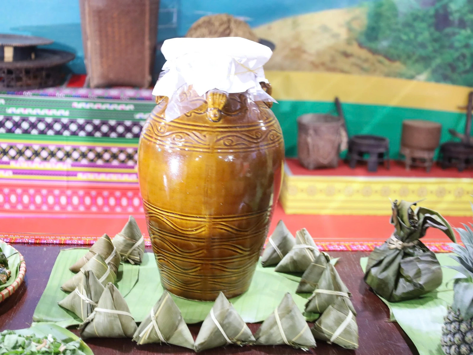 Hấp dẫn ẩm thực vùng hồ Hòa Bình