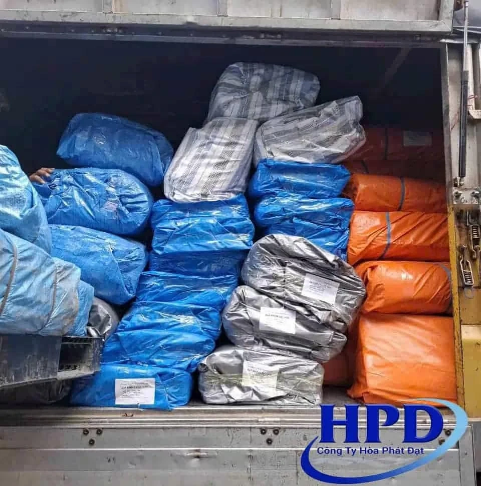 Bạt xanh cam và những ứng dụng “đa năng” không thể thiếu trong đời sống và sản xuất