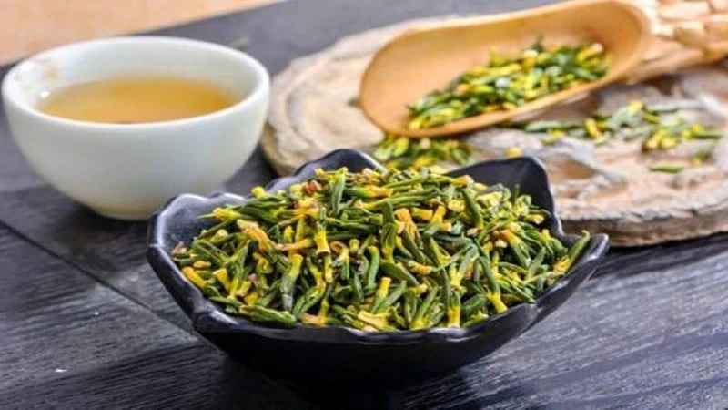 6 loại trà thảo dược dễ làm tại nhà giúp mát gan, ngủ ngon