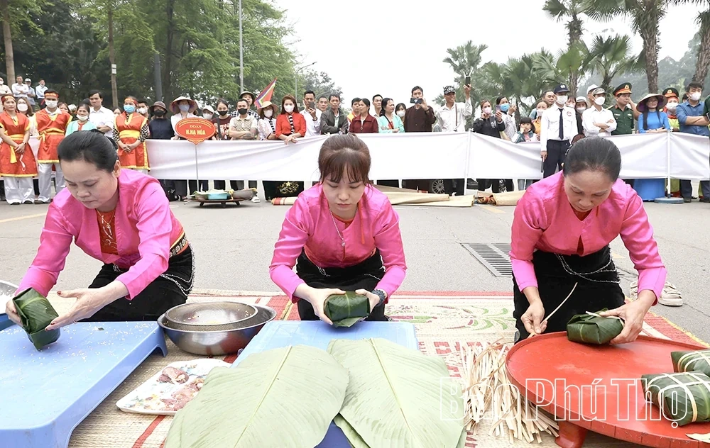 Traditional Specialties Dedicated to the Hung Kings
