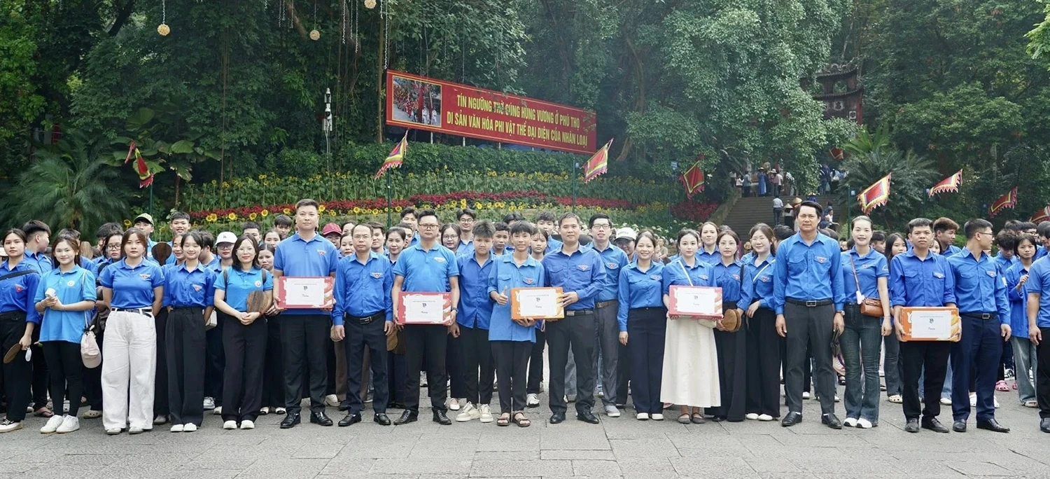 Giữ gìn lễ hội “xanh”