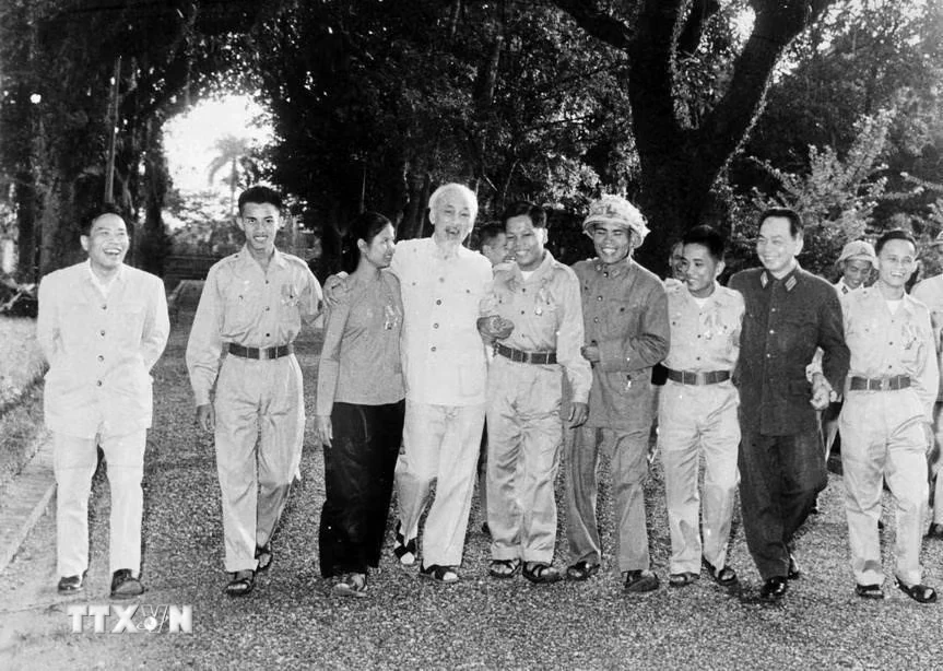 Dự báo thiên tài của Chủ tịch Hồ Chí Minh về ngày thống nhất đất nước