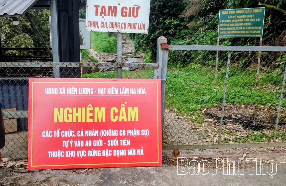 Tổ chức cắm biển cấm vào khu vực Ao Giời - Suối Tiên