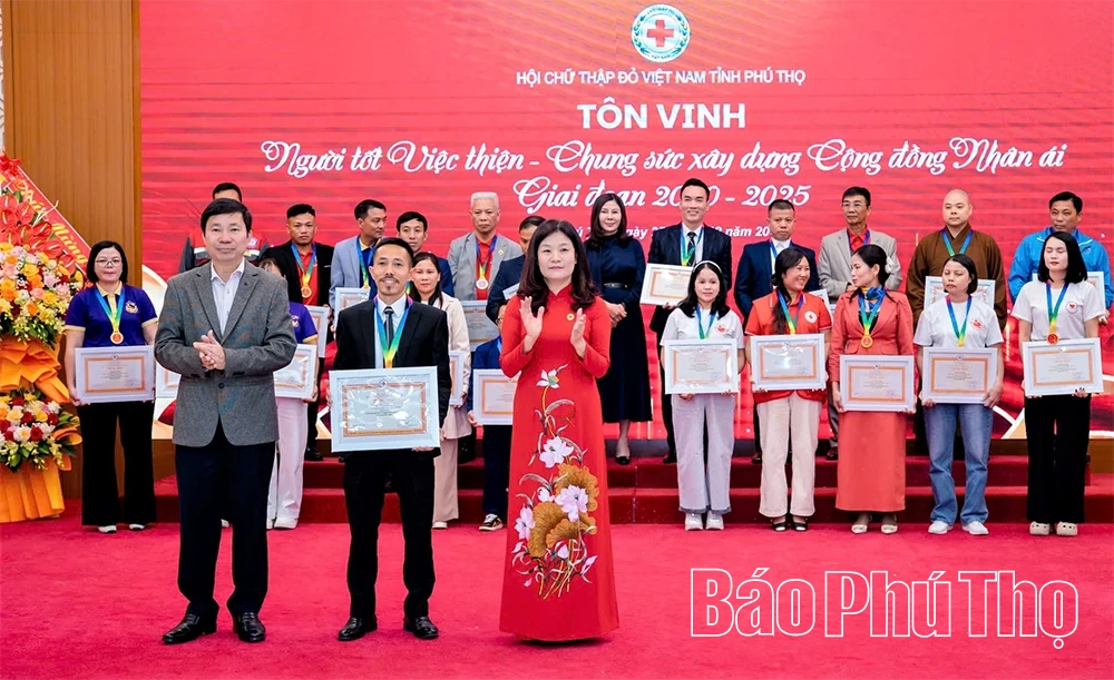 Lan tỏa yêu thương từ những “salon đặc biệt”