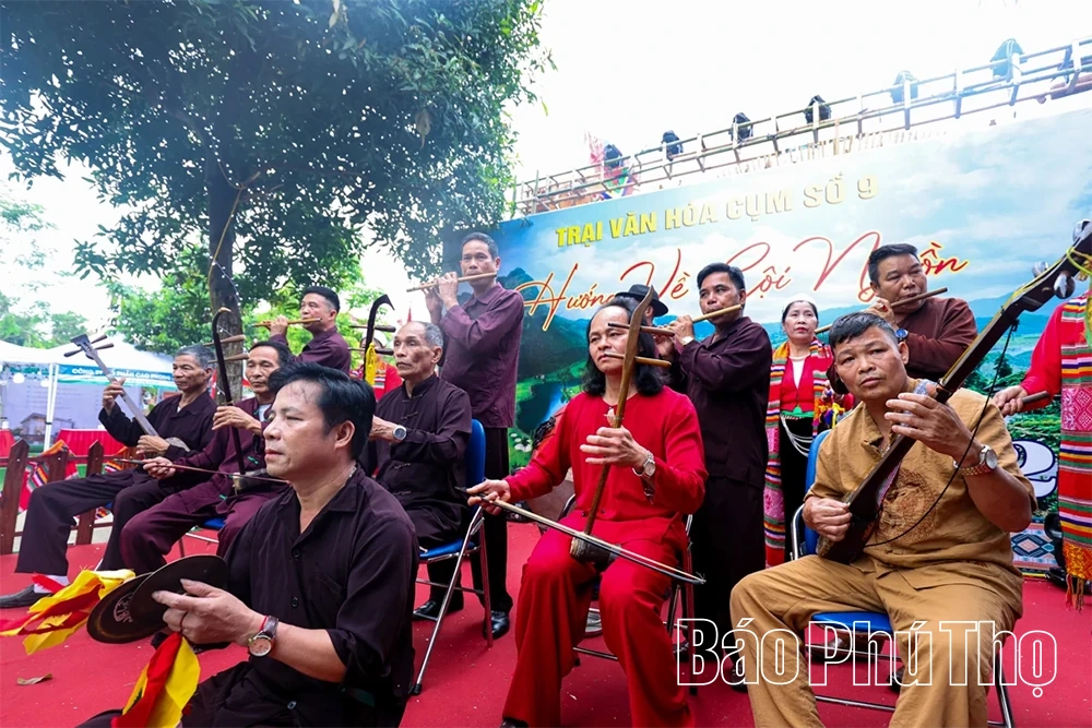 Giỗ Tổ Hùng Vương - Lễ hội Đền Hùng và Tuần Văn hóa - Du lịch Đất Tổ: Hội tụ tinh hoa văn hóa Việt