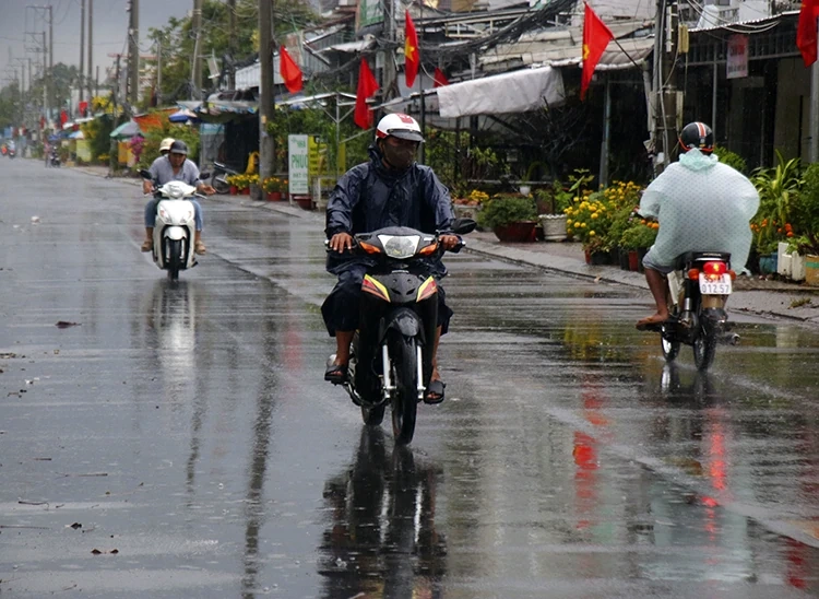 Thời tiết ngày 28/4: Không khí lạnh tràn xuống, Bắc Bộ mưa dông diện rộng