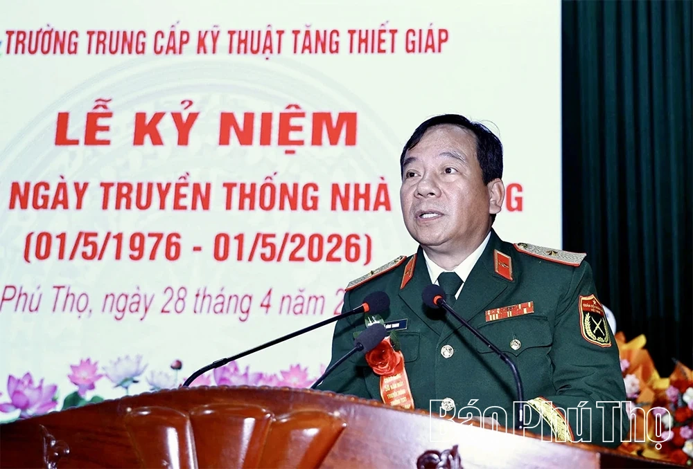 Trường Trung cấp Kỹ thuật Tăng thiết giáp kỷ niệm 50 năm ngày thành lập