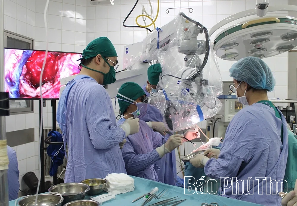 Bài 2: Tập trung phát triển nguồn nhân lực chất lượng cao