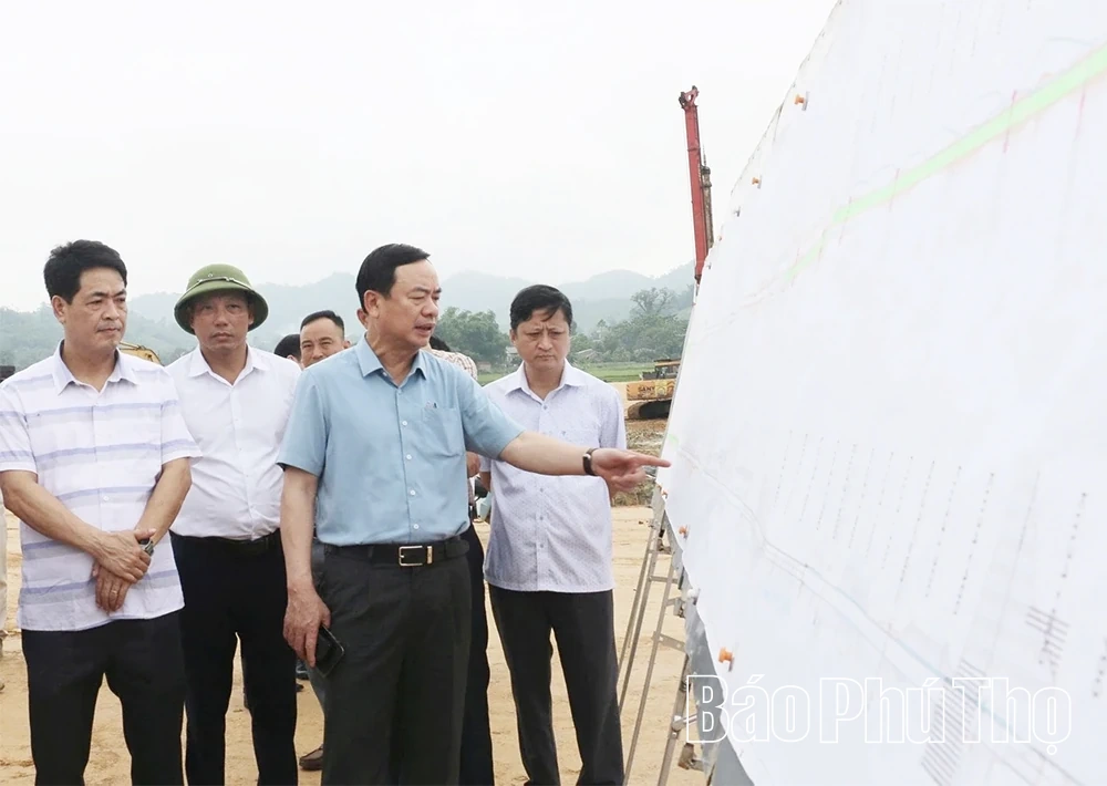 Bài 4: Xây dựng hạ tầng đồng bộ, hiện đại