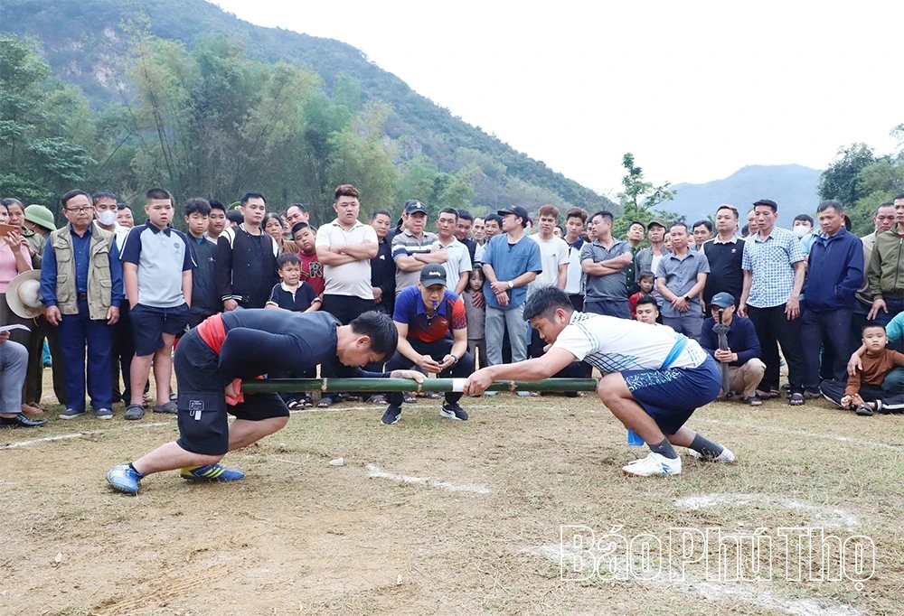 Hơn 400 vận động viên tham gia Đại hội Thể dục, thể thao xã Bao La lần thứ I