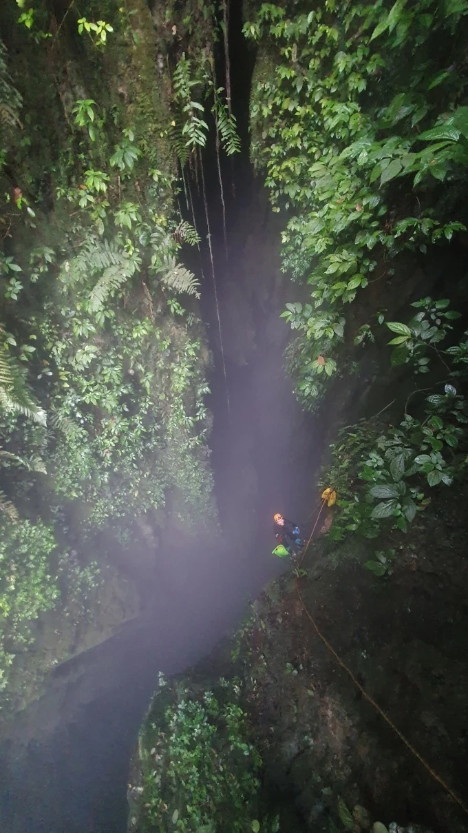 Vì sao hang có hố sụt hiếm ở Quảng Trị không dành cho khách du lịch?