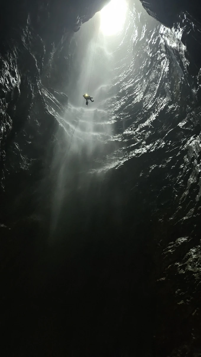 Vì sao hang có hố sụt hiếm ở Quảng Trị không dành cho khách du lịch?