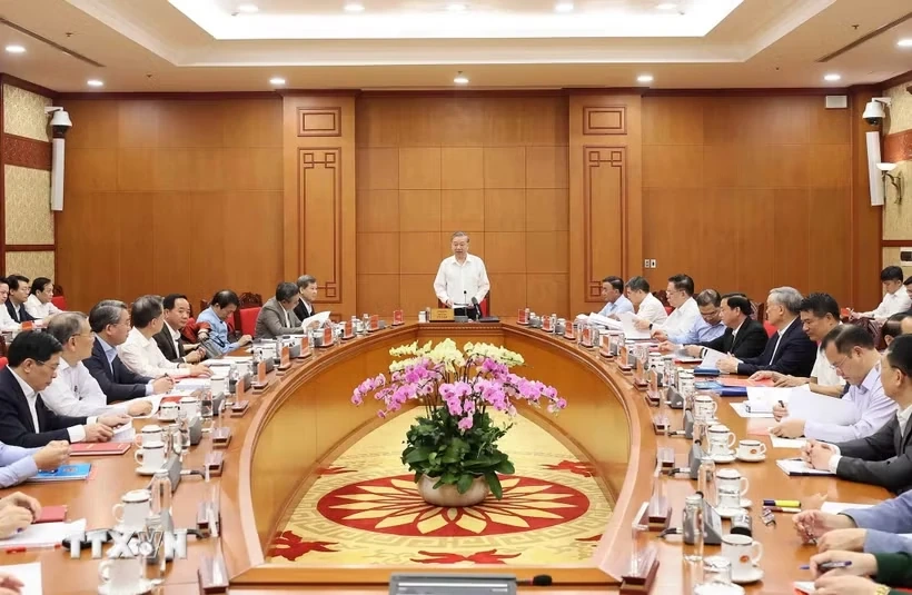 Siết chặt quyền lực, ngăn chặn tham nhũng ngay từ gốc