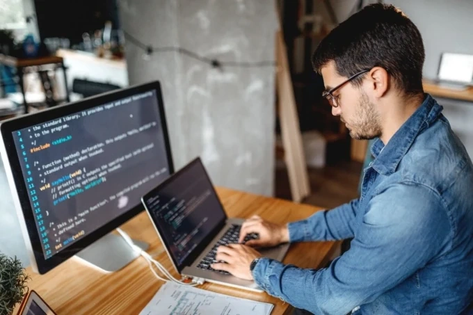 AI bị sa thải vì chi phí cao