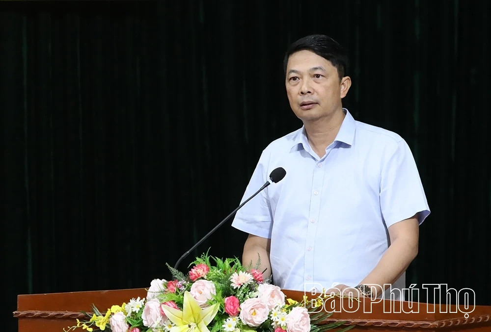 Cử tri các xã Cao Phong, Mường Thàng, Thung Nai nêu 18 ý kiến tới đại biểu Quốc hội tỉnh