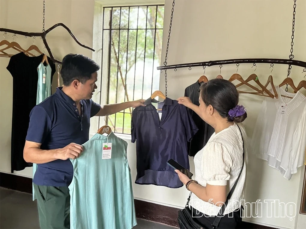 The Unique Craft of Silk Reeling and Weaving