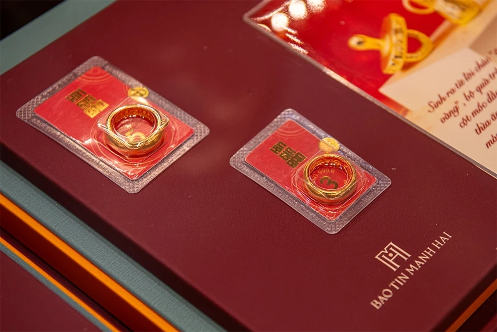 Giá vàng hôm nay 4/5/2026: SJC neo 166 triệu đồng, thế giới chờ cú bứt phá mới