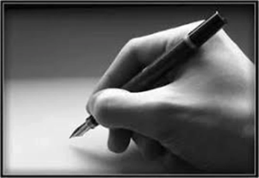 Ngòi bút nhân văn, tử tế phải thể hiện tinh thần yêu nước thương dân, tôn trọng lịch sử