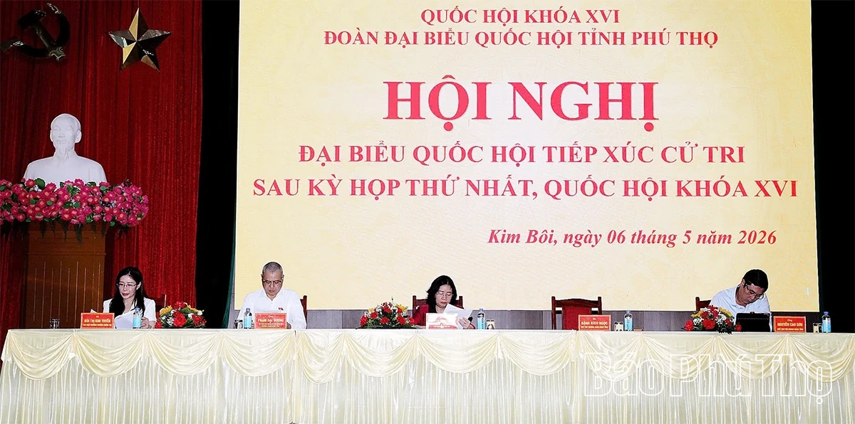Chủ tịch Ủy ban Trung ương MTTQ Việt Nam và các ĐBQH tỉnh tiếp xúc cử tri 5 xã khu vực Kim Bôi