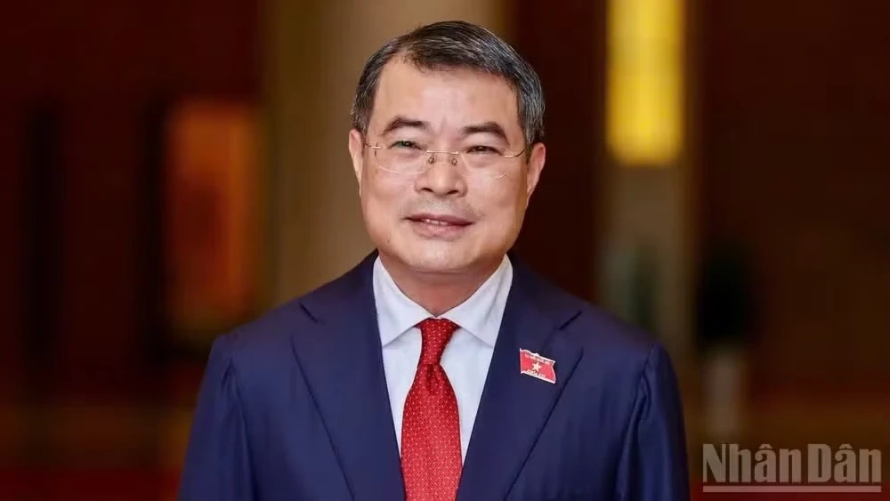 Thủ tướng Lê Minh Hưng lên đường tham dự Hội nghị cấp cao ASEAN lần thứ 48 tại Philippines