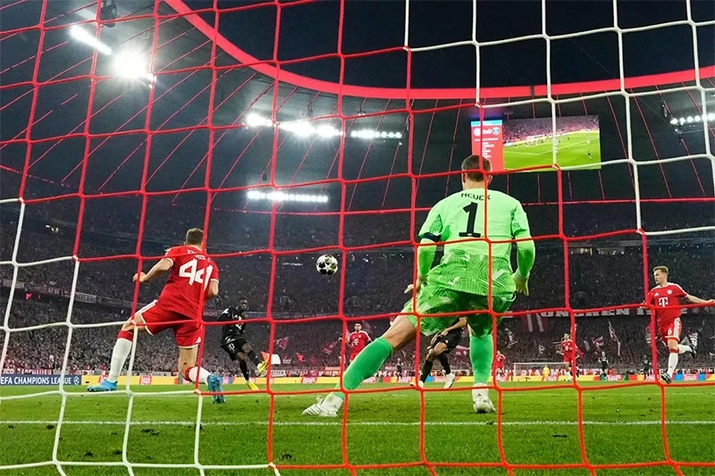 Dàn sao PSG vỡ òa sau vé chung kết Champions League