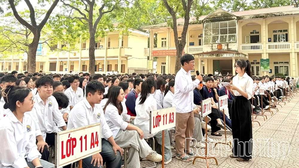 Phiên tòa giả định tuyên truyền pháp luật về tội “Gây rối trật tự công cộng”