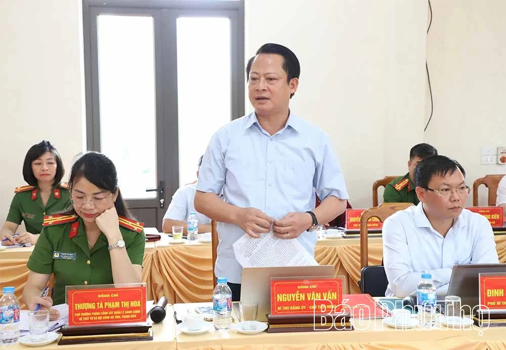Đoàn giám sát số 23 làm việc với Ban Thường vụ Đảng ủy xã Tây Cốc, Đoan Hùng