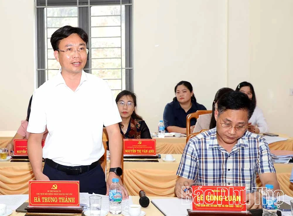 Đoàn giám sát số 23 làm việc với Ban Thường vụ Đảng ủy xã Tây Cốc, Đoan Hùng