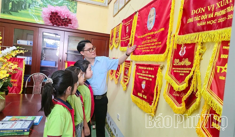 Thiếu nhi Đất Tổ vững bước dưới cờ Đội