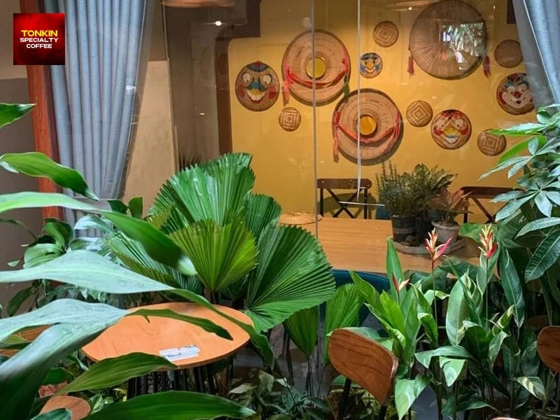 Tonkin Coffee, Quán cà phê gần các địa điểm nổi tiếng ở Sài Gòn