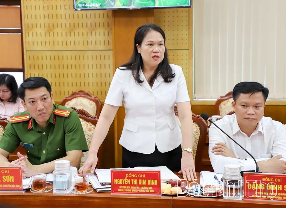 Đoàn kiểm tra, giám sát số 15 của Bộ Chính trị làm việc với Đảng ủy phường Hòa Bình