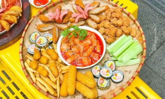 Những món ăn vặt cần hạn chế trong ngày hè
