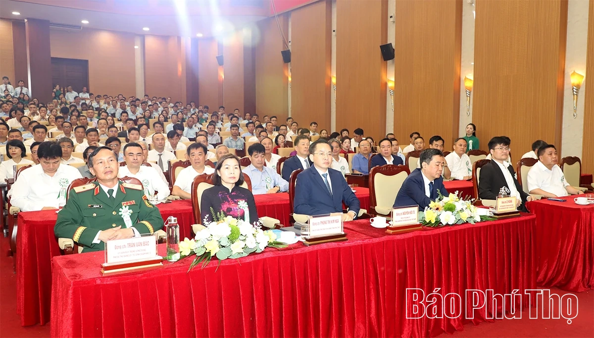 65 năm Công ty Cổ phần Hóa chất Việt Trì: Giữ vững “mạch máu” hóa chất cơ bản, hướng tới tương lai xanh