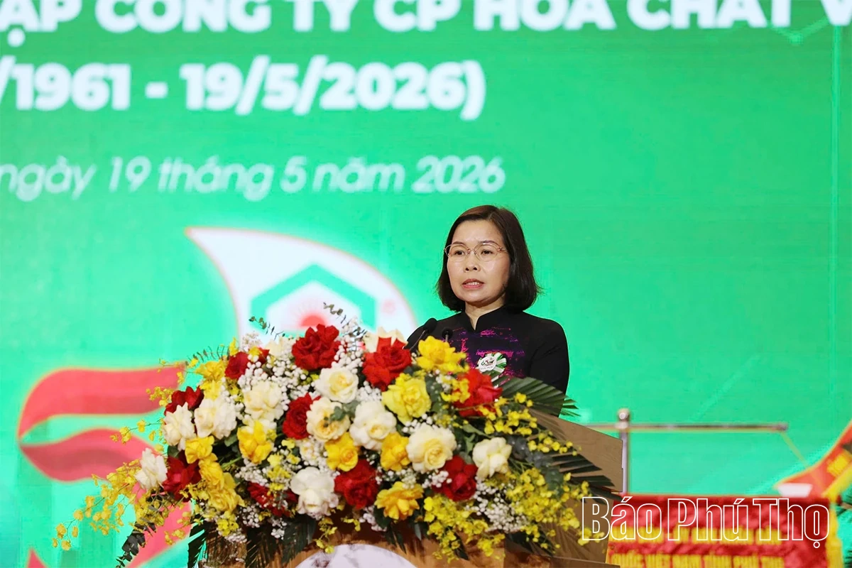 65 năm Công ty Cổ phần Hóa chất Việt Trì: Giữ vững “mạch máu” hóa chất cơ bản, hướng tới tương lai xanh