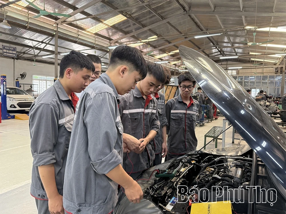 Đào tạo nguồn nhân lực chất lượng cao từ Trường Cao đẳng Cơ điện Hà Nội