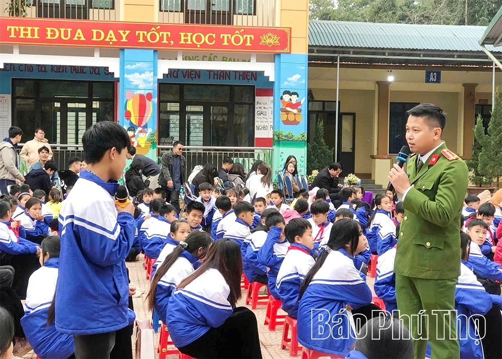 Chủ động phòng ngừa tội phạm từ cơ sở, giữ bình yên cho những bản làng