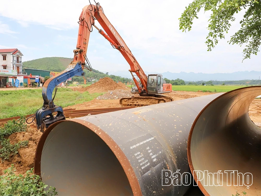 Chạy đua tiến độ giải phóng mặt bằng tuyến ống cấp nước hồ Cánh Tạng
