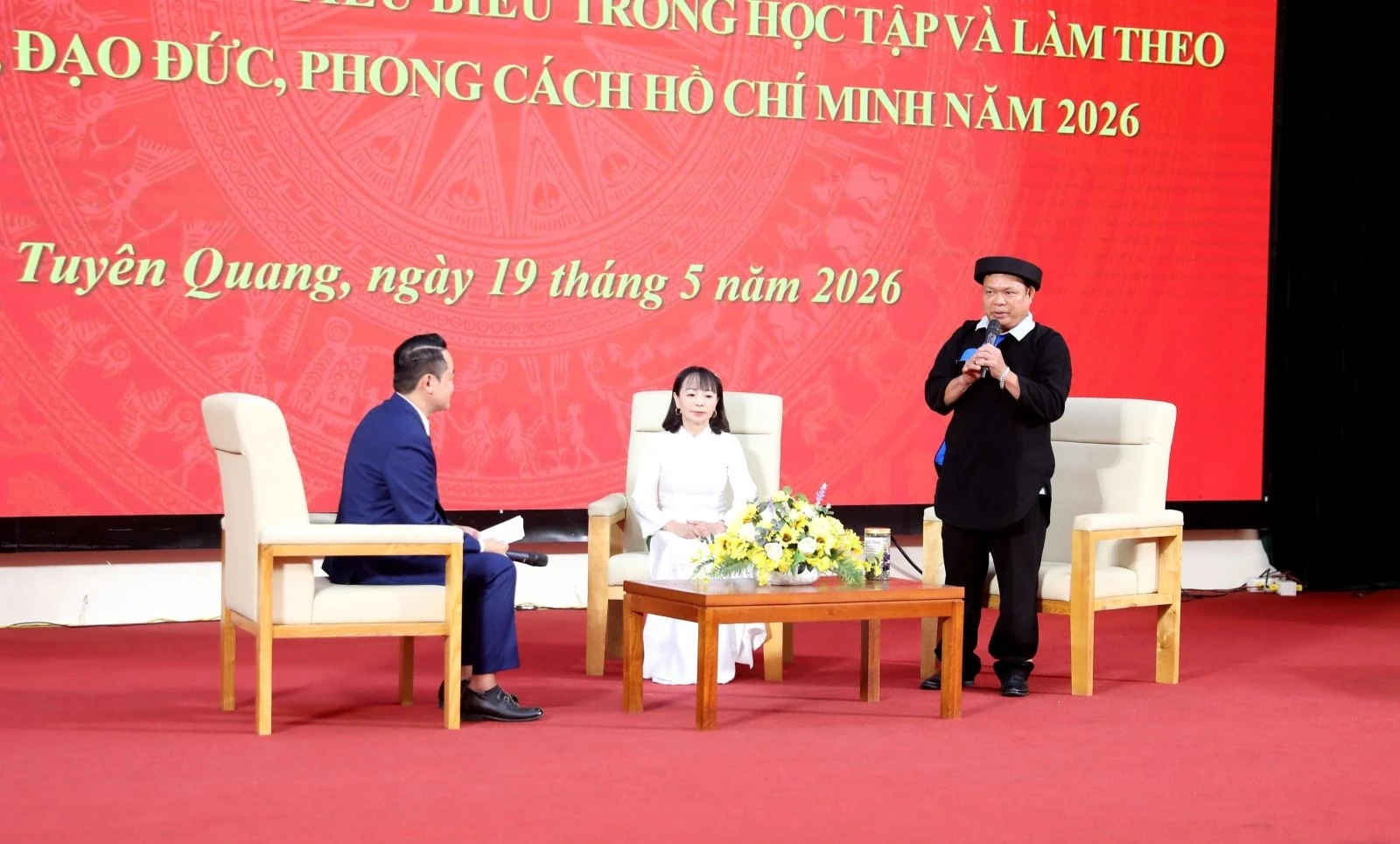 Nâng tầm công tác chính trị, tư tưởng của Đảng trong mỗi cán bộ, đảng viên