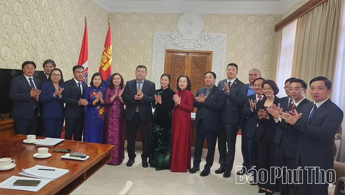Đoàn công tác tỉnh Phú Thọ làm việc với lãnh đạo tỉnh Tuv và Nghị sĩ Quốc hội Mông Cổ
