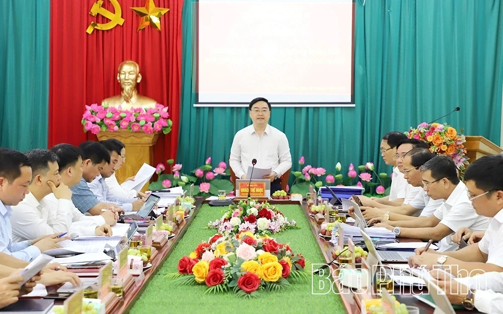 Thông qua dự thảo báo cáo giám sát đối với Đảng ủy các xã Toàn Thắng, Vân Sơn
