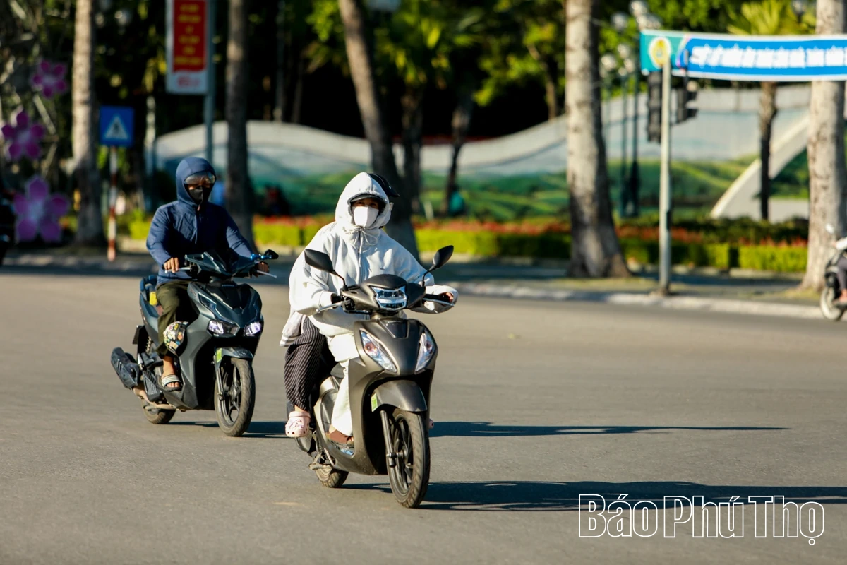 Vất vả mưu sinh mùa nắng nóng
