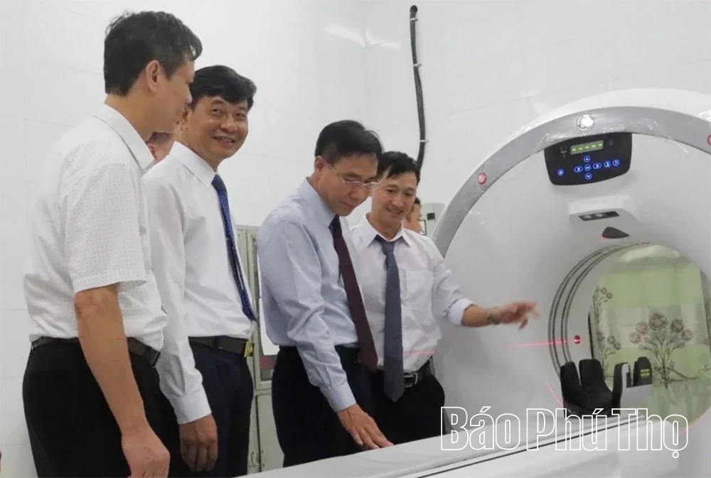 Tích cực ứng dụng công nghệ, nâng cao chất lượng khám chữa bệnh