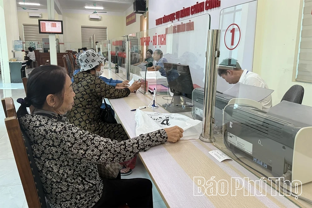 Khi cán bộ xã “học lại” để phục vụ dân