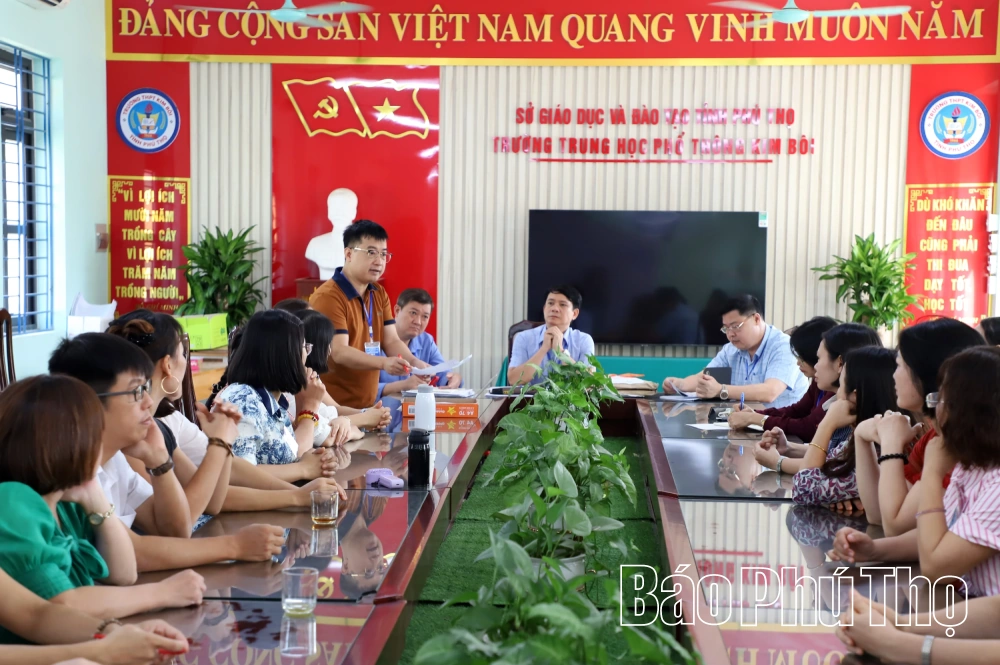 Môn thi đầu tiên tại Hội đồng coi thi Trường THPT Kim Bôi: 8 học sinh vắng, không có thí sinh vi phạm quy chế