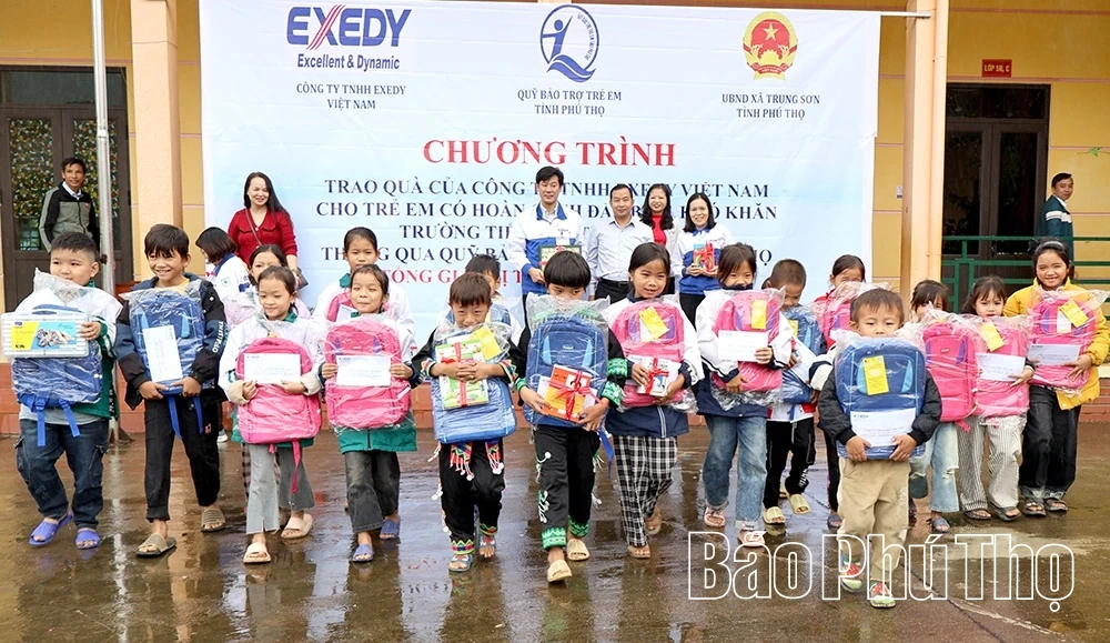 Trẻ em hạnh phúc, an toàn, vững bước trong kỷ nguyên số