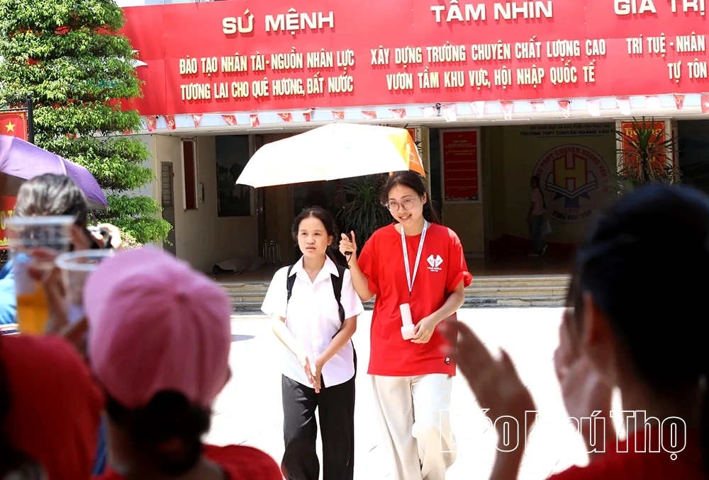Hội đồng coi thi THPT Chuyên Hoàng Văn Thụ: Nghiêm túc, an toàn, hướng tới tuyển chọn học sinh xuất sắc